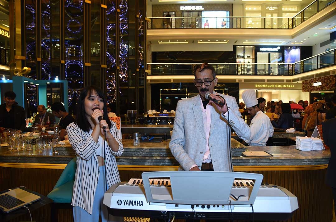 A LUXURIOUS SOIREE: PERU EMBASSY